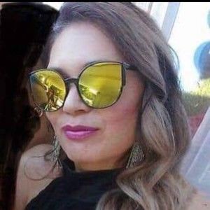 Meet your Posher, Dora